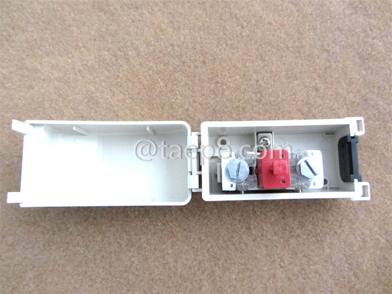 Unité de connexion extérieure pour abonné 1 paire pour module STB, 91x46x51 mm, verrouillage à encliquetage, boîtier en plastique, avec module STB équipé de protection contre les surtensions