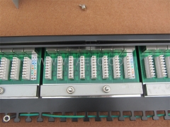 Panneau de brassage réseau blindé 19 pouces 1U 24 ports CAT6 RJ45 avec support