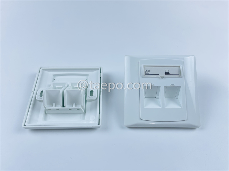 Plaque de face 2 ports, 86x86 mm, style allemand