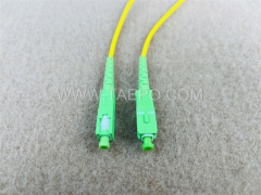 Cordon de raccordement pour câble à fibre optique monomode 9/125 um OS1 simplex SC APC 3 mm