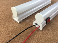 Lampe tube LED T5 à culot en plastique 7 W 20-80 V CC avec interrupteur