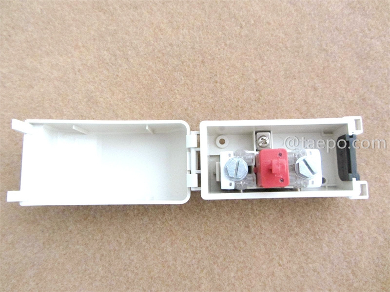 Unité de connexion extérieure pour abonné 1 paire pour module STB, 91x46x51 mm, verrouillage à encliquetage, boîtier en plastique, avec module STB équipé de protection contre les surtensions