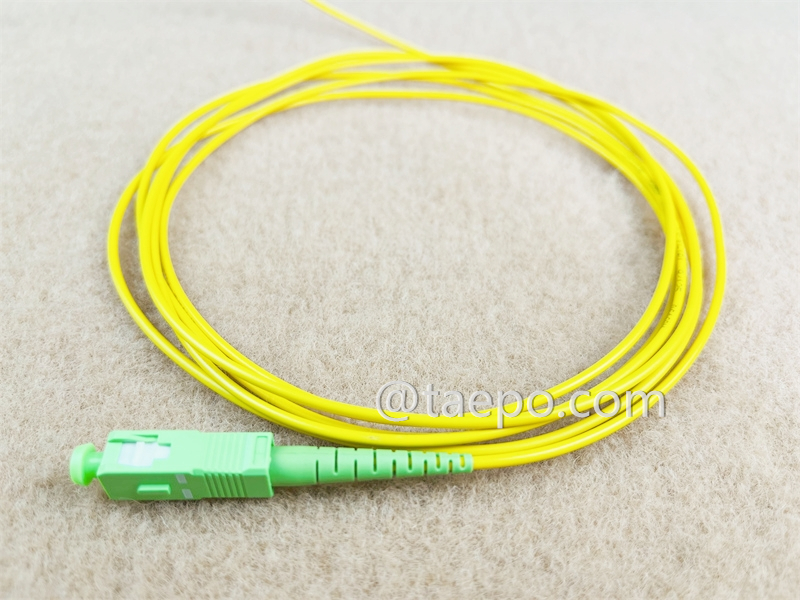 Pigtail fibre optique, monomode 9/125um OS1, simplex, SC/APC, 2mm, 1m
