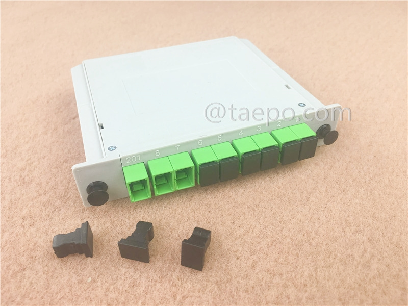 Coupleur optique PLC, type cassette, G657A, 1x8, tube libre de 0,9 mm, avec connecteur SC/APC et adaptateur